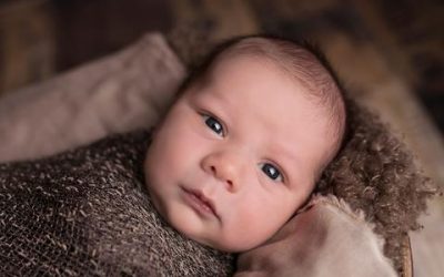 How To Swaddle a Baby in 5 Easy Steps